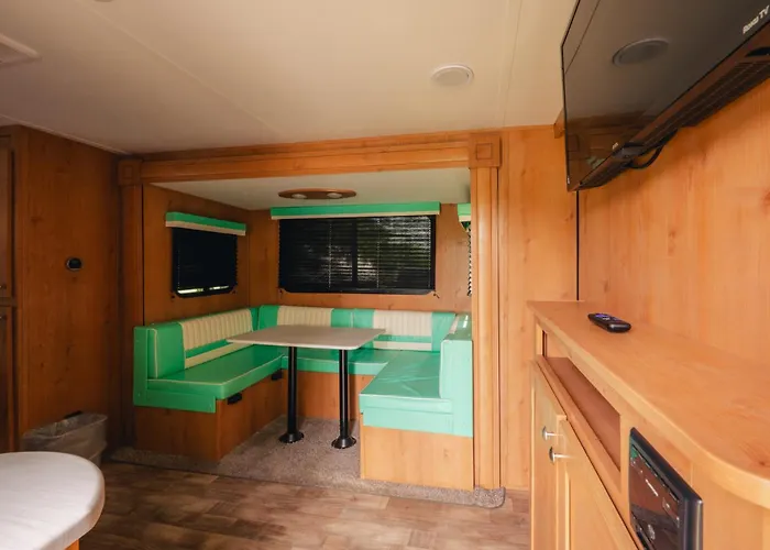 Pine Creek Cabins & Camping Resort